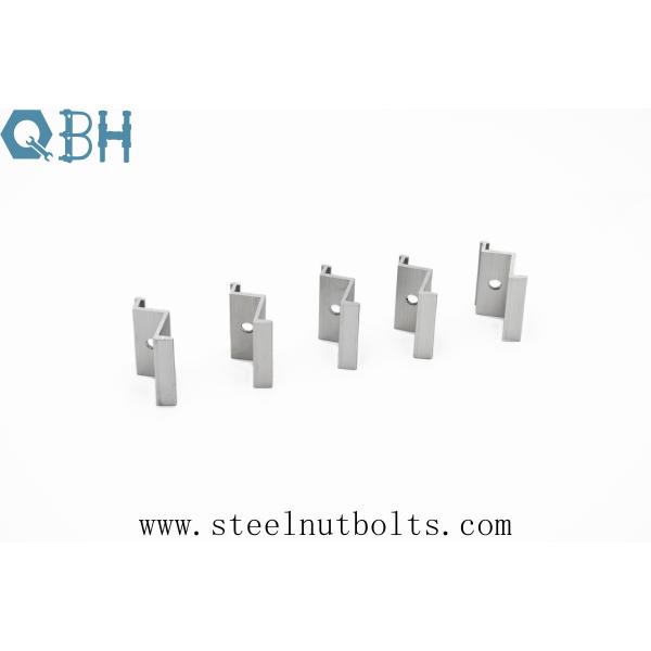 Bride en aluminium résistante d'extrémité de panneau solaire de l'oxydation 6005-T5 SUS304