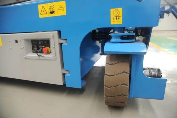 25% Max Gradeability Truck Mounted Electric Scissor Lift  4x12V 300Ah Battery