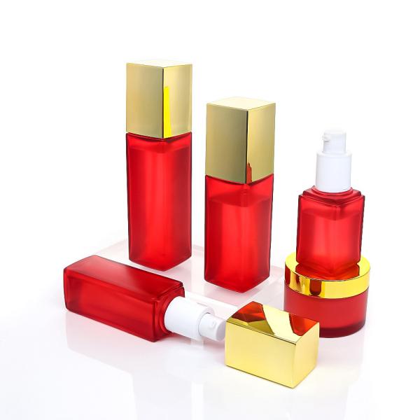 Cosmetic Packaging PET Plastic Spray Bottle Clear Color Spray Squeeze Bottle