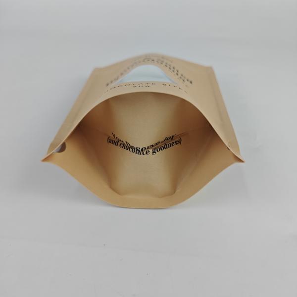 Des échantillons gratuits de haute qualité de papier kraft de qualité alimentaire 90g sacs d'emballage de collation tiennent la pochette à fermeture éclair avec fenêtre transparente