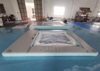 Les anti méduses font de la navigation de plaisance la piscine de flottement gonflable d'océan avec le filet