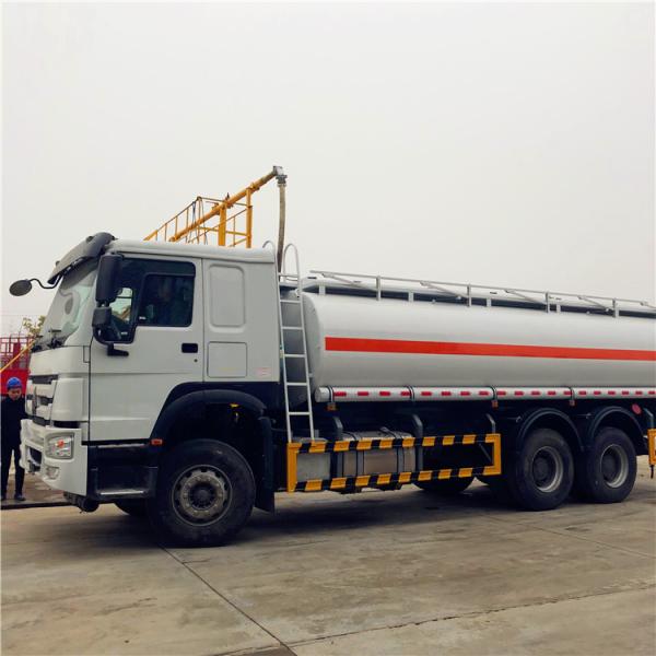 Véhicule 336HP 15001 de pétrolier de ravitaillement de HOWO 6×4 20CBM - 30000L ISO9001