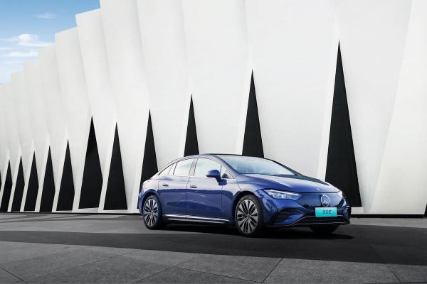 Luxo Tração traseira Mercedes Carros elétricos EQE 350 Zero emissões