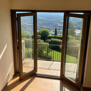Custom Tempered Safety Glass Door Stylish Laminate Finish Available