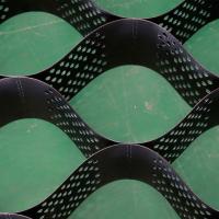 Matériau de construction de barrage Géocelle HDPE texturée en gravier avec protection contre les trous