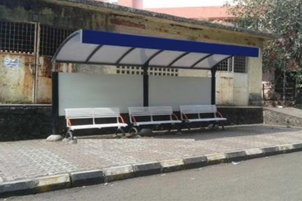 Heat Resistant Stainless Steel Bus Stop / Passenger Waiting Shelter Aesthetic Appeal