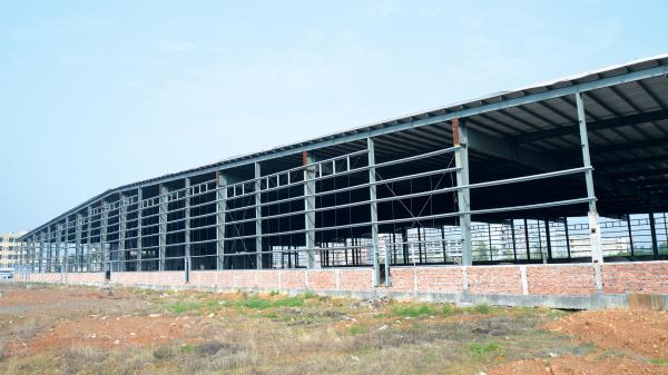 Armazém pré-fabricado da construção de aço, construções de aço industriais do calibre leve