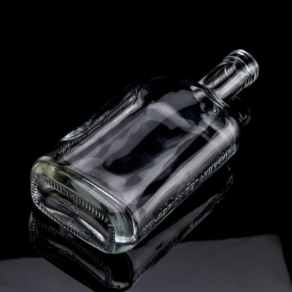 Glass Base Material Vodka Liquor Glass Bottle Different Size For Distilleries