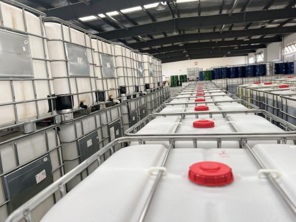 High Thermal Degradation Temperature 320C Anhydride Curing Agents For Epoxy Resins