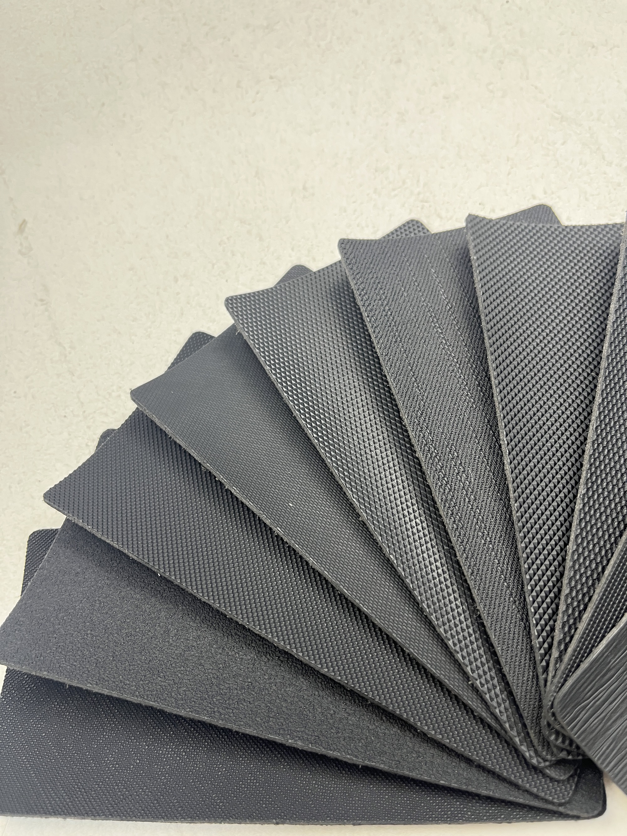 Faux Leather PU Microfiber  Embossed Fabric Raw Material PU Synthetic Leather for Shoes Making