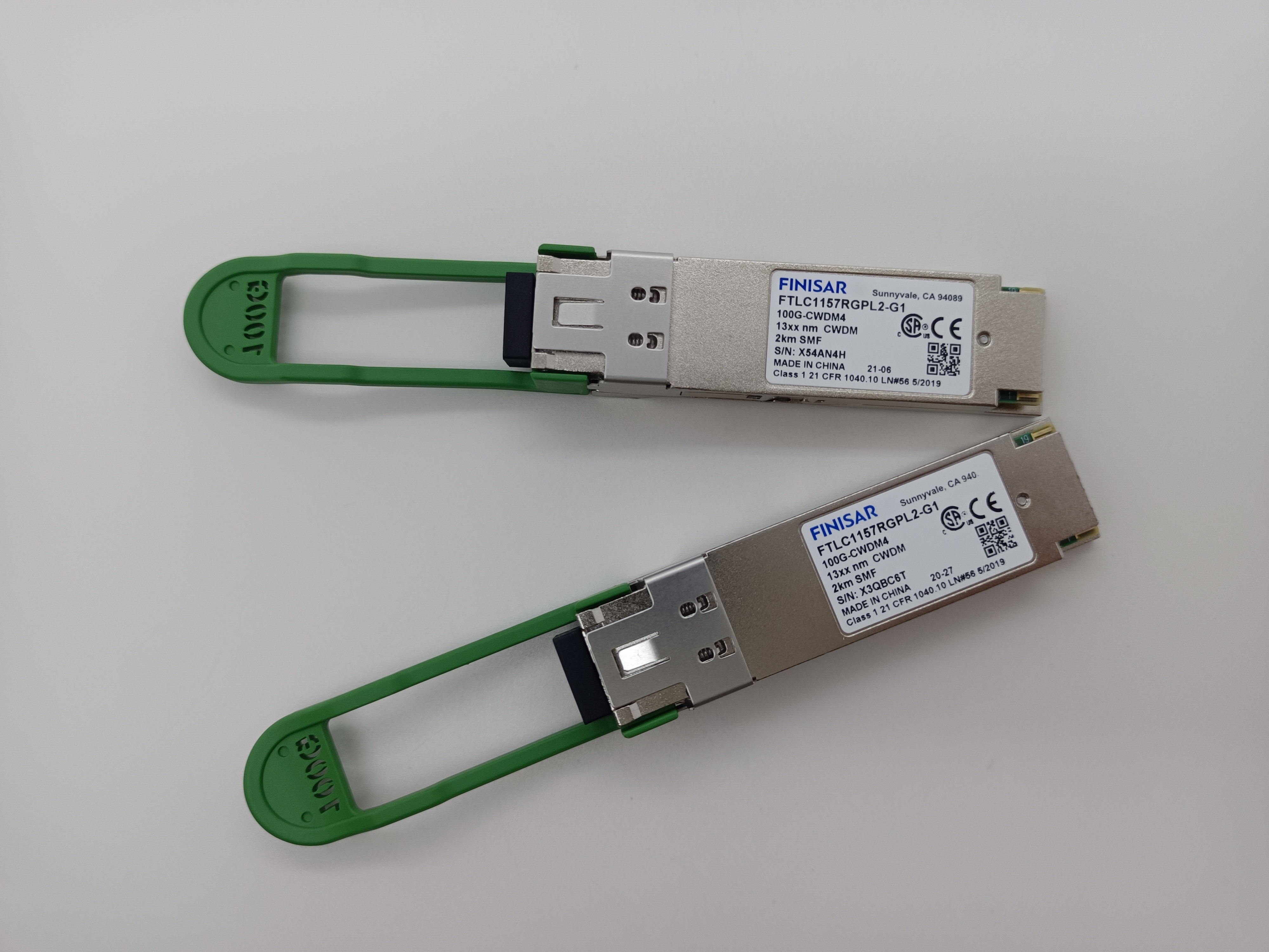 2 км 100G Qsfp28 Cwdm4 Оптический модуль приемопередатчика Finisar FTLC1157RGPL2-G1