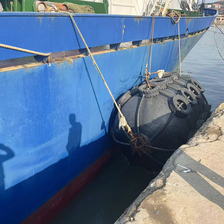 ZHH ISO17357-2014 Inflatable Pneumatic Rubber Fender for Ships & Marine Protection Durable Boat Fender Direct From Shandong