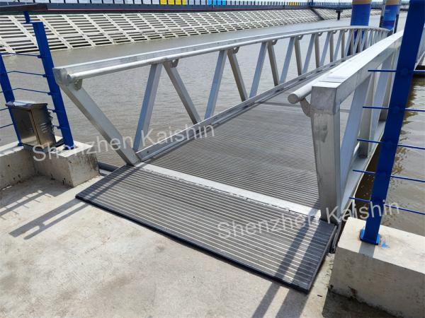Marine Floating Dock Aluminum Gangways WPC Decking 500mm Freeboard