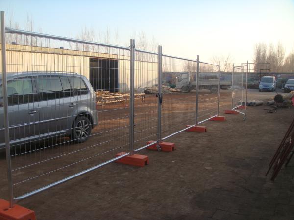 china supplier barbed wire chain link fence, stainless steel chain link fence