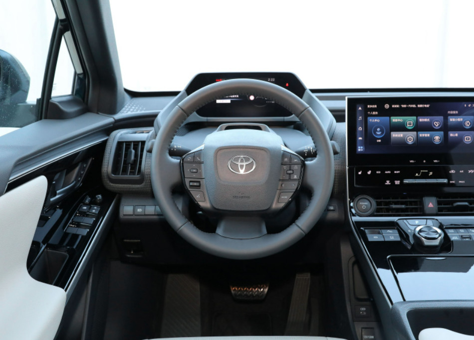 FAW Toyota Bz4x 2022 4wd High Performance Pro Version Medium SUV Новые 5 мест