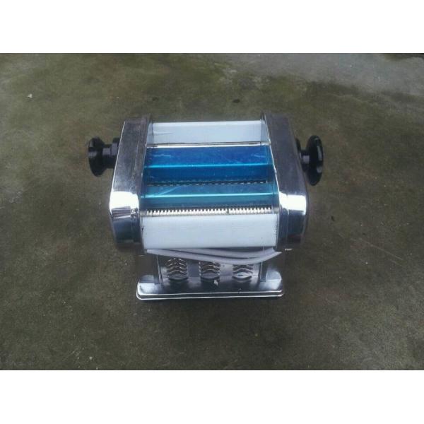 noodle maker by family using