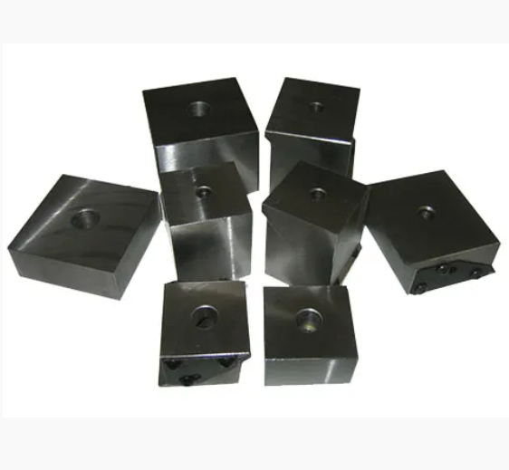 Extension de pôle fixe et flexible de la machine traditionnelle pour une broche magnétique électro-permanente