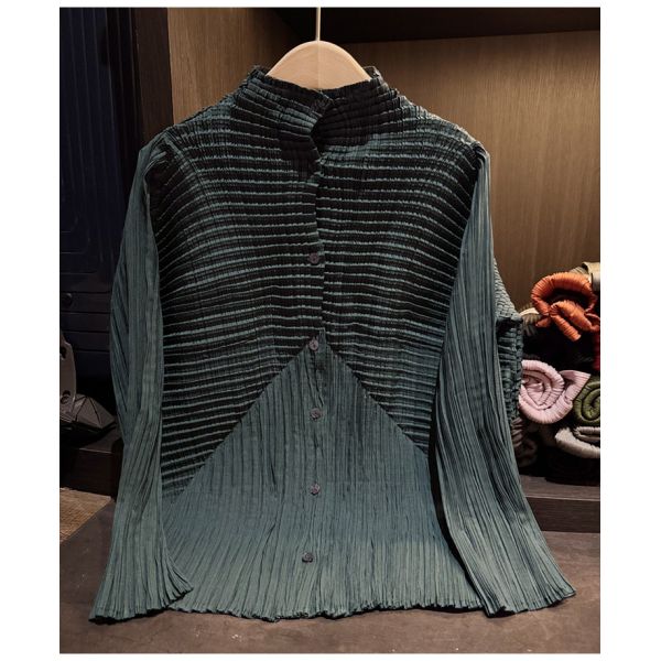 Splicing single breasted cardigan shirt for women in autumn, new style with irregular folds, versatile top