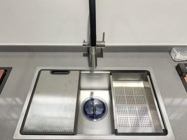 18/10 Material de acero níquel Submonta acuario de acero inoxidable de una sola taza con desbordamiento requerido