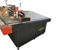 Auto Fabrics Feeding CNC Digital Cutter Blue Frame Silver Case with 50Hz/3.5KW Voltage