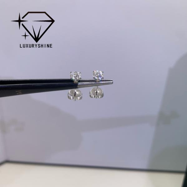 Boucles d'oreilles à clous en diamant de laboratoire rond LuxuryShine, clarté VVS2/VS1, or massif 18 carats, bijoux personnalisés avec certificat IGI, boucles d'oreilles tendance, cadeau de Saint-Valentin