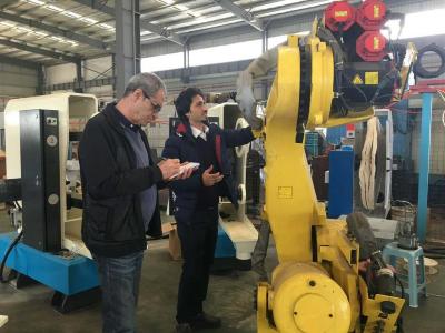 controle de Digitas completo da máquina de moedura do robô de 12KW 380V para peças de automóvel de moedura