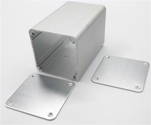 La tuyauterie carrée 52*52*80mm a expulsé la clôture en aluminium