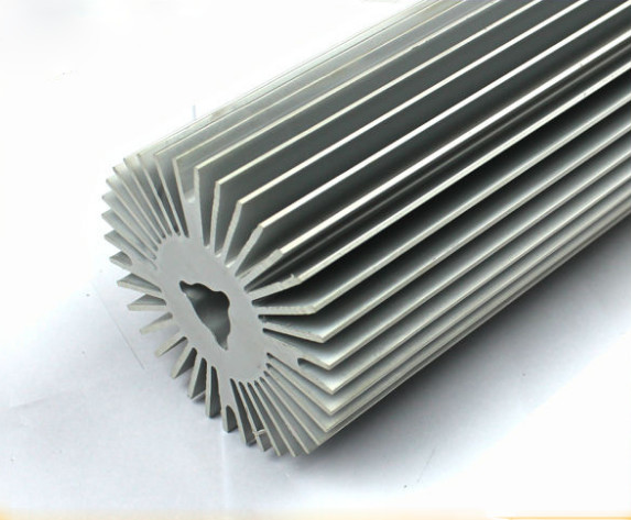 Строя профили штранг-прессования Heatsink оборудования алюминиевые с подгонянной формой