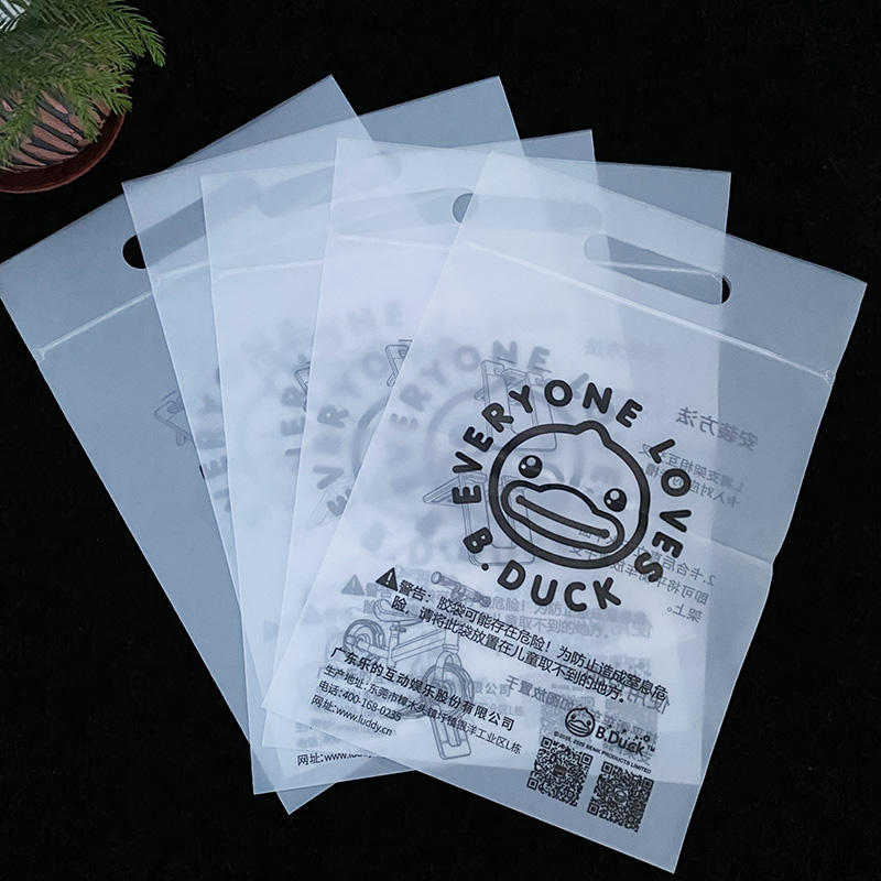 Wholesale Custom Recycled Materials Clothing Bags with Handle for Exhibitions