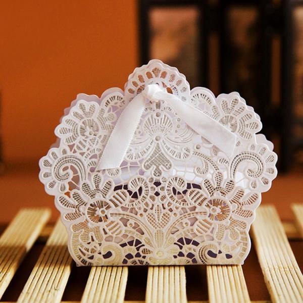 Ensemble de boîtes à dragées de mariage en dentelle florale, boîtes à bonbons découpées au laser de qualité supérieure, design romantique ajouré