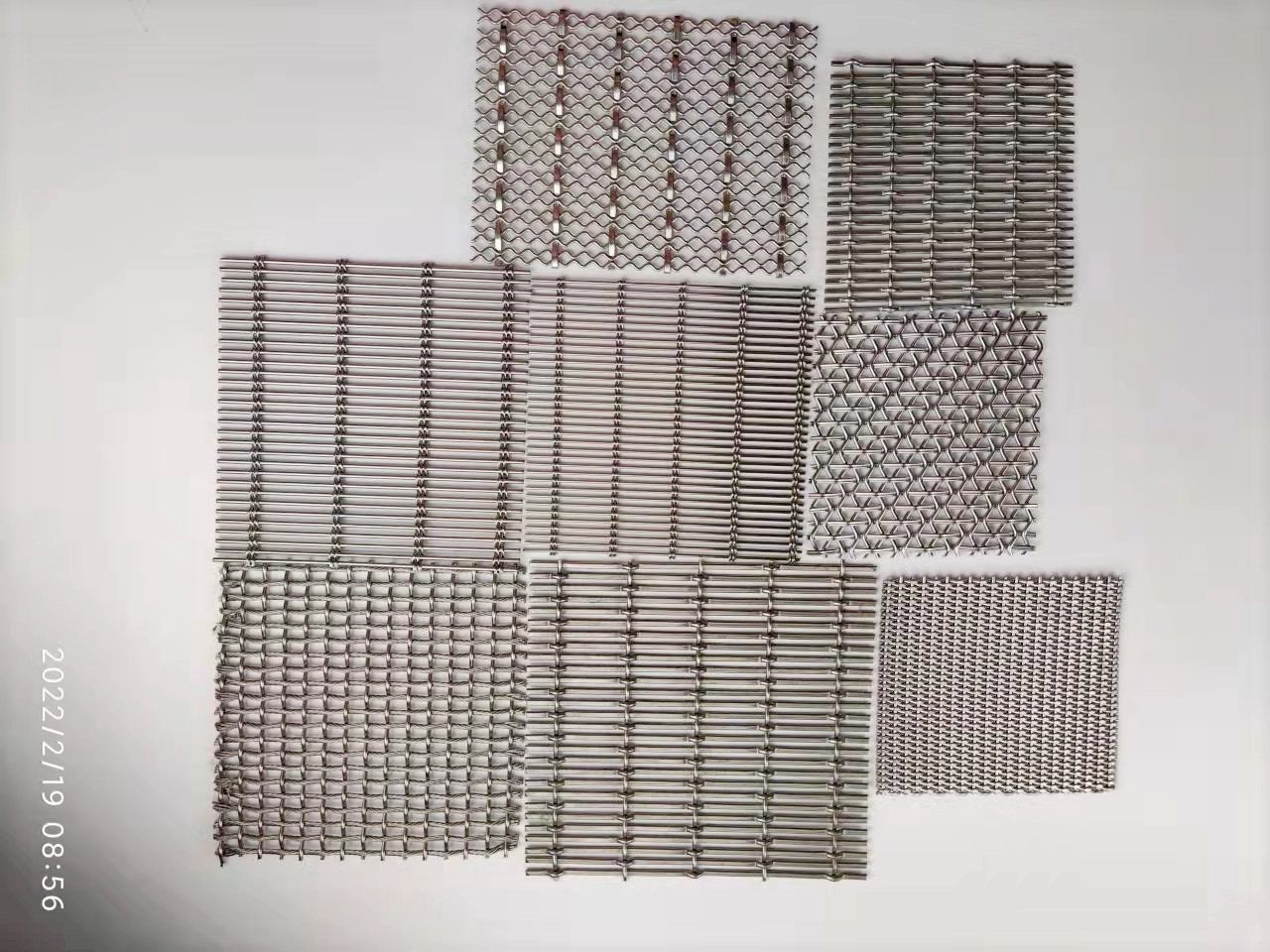 Indoor Outdoor Anti-Corrosion Cusomized Hole Deign Lock Crimp Woven Wire Safety Crimped Mesh Railing Fencing