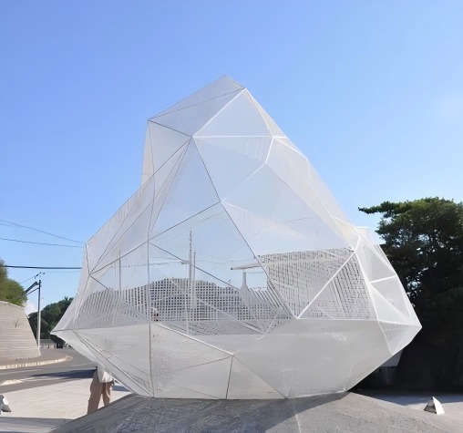 Modern Mesh Geometric Stainless Steel Sculpture - Outdoor Artistic Ribbon Design for Park/Plaza/Hotel Landscape Decoration