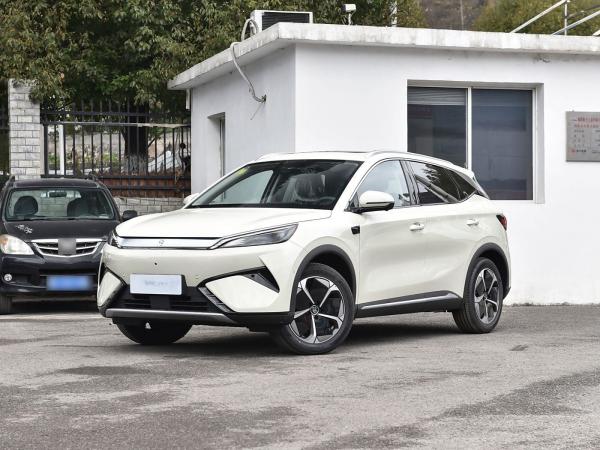 150kW BYD voiture électrique Samrt conduite 2025 Nouveau modèle Yuan Plus EV à recharge rapide Grand espace pour la famille avec toit ensoleillé