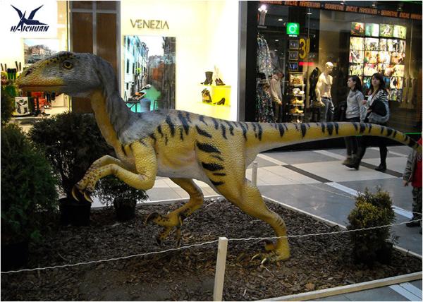 Indoor Realistic Dinosaur Models Walking / Laying Eggs / Fingers Moving