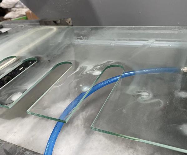 Máquina de fresagem de vidro horizontal para portas e janelas de vidro de segurança temperada
