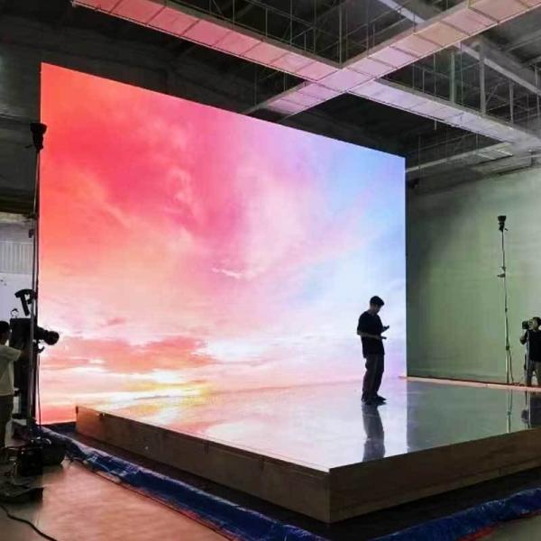 REISSDISPLAY Full Color LED P2.6 3.9mm HD Indoor Rental LED Display Screen