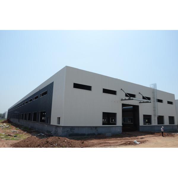 Construcción de edificios agrícolas con estructura metálica industrial de acero