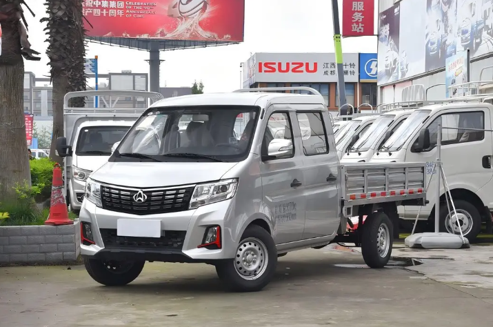 KYC T3 Plus Mini Truck with Dual Airbag System, Euro VI 1.6L Engine, and Extended Heavy-Duty Chassis