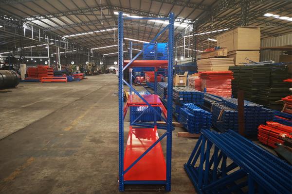 Nonstandard Q235 Industrial Metal Shelving Light Or Heavy Duty Warehouse Racking System