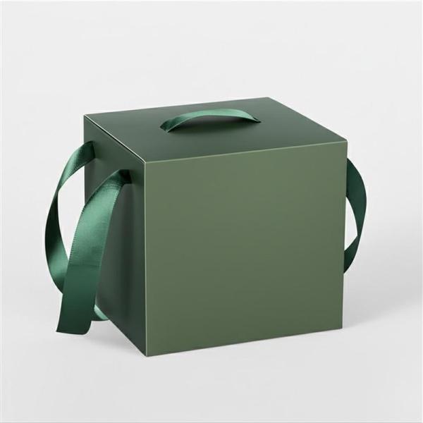 Eco-friendly and Recyclable Folding Gift Container with Ribbon or Cotton Handle