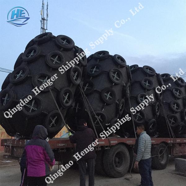 50KPa / 80Kpa ISO 17357 Marine Rubber Fender Yokohama Ship Buoy Fenders