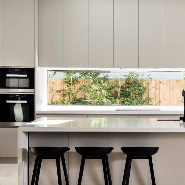 20mm Thick Lacquer Kitchen Cabinet With Range Hood Dishwasher