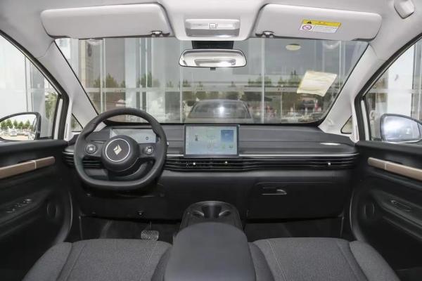 Affordable Baojun Yunduo 360 460km Station Wagon Energy Vehicle with Lithium Ion Battery