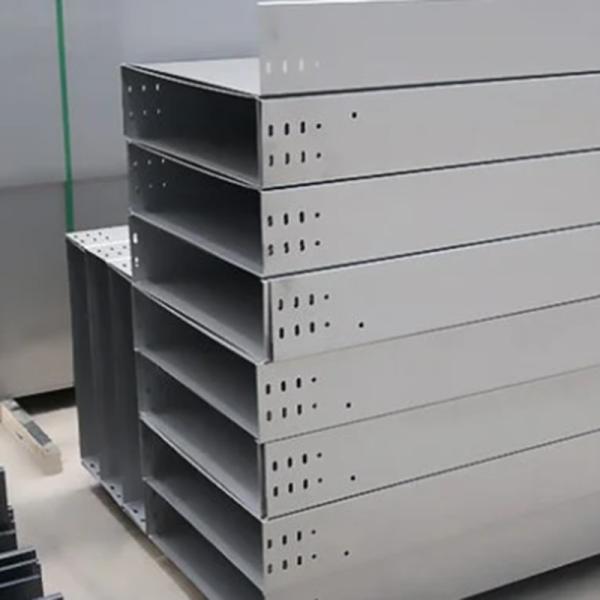 Steel Non Ventilated Solid Bottom Cable Tray Galvanized Finish For Effective Cable Organization