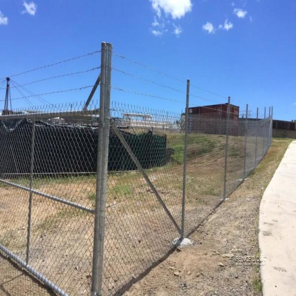 Manufacturer 8ft 6ft Construction Grade Mesh Cyclone 50x50mm PVC Coated Fence Chain Link Fence