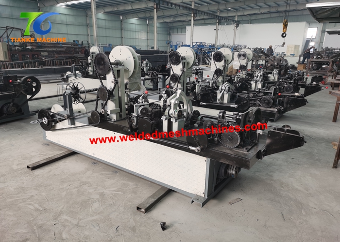 Машина 70kg/H загородки колючей проволоки стены 2.2mm тюрьмы Tianke