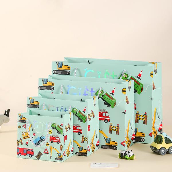 Sacs en papier cadeaux de dessin animé avec logo personnalisé et impression à chaud argentée