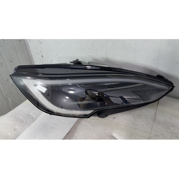 2023- 2026  Model S right headlight Part number: 15637-14-95C
