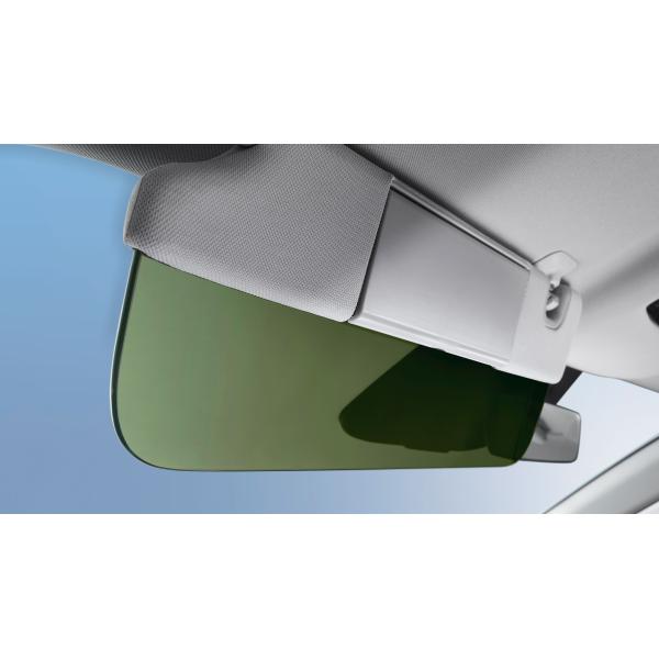 Geely L6 Embracing Cockpit and Galaxy Colorful White for 5 Seats Energy Vehicle Model