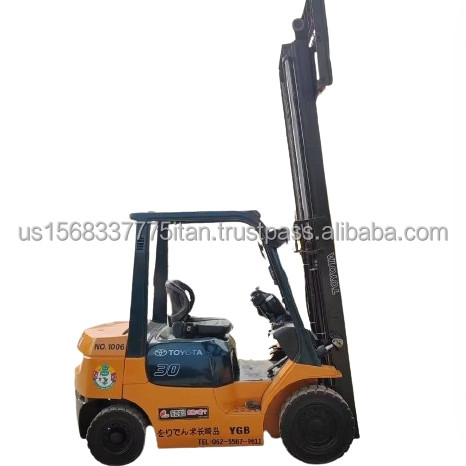 Toyota FD50 Truck Forklift with 45 kw Power and 4500 KG Weight in Large Stock Ready